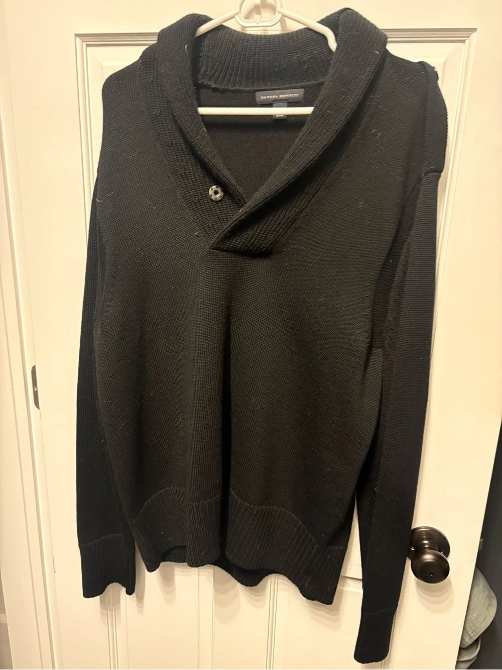 Banana Republic Men's Black Crewneck Knit Sweater
